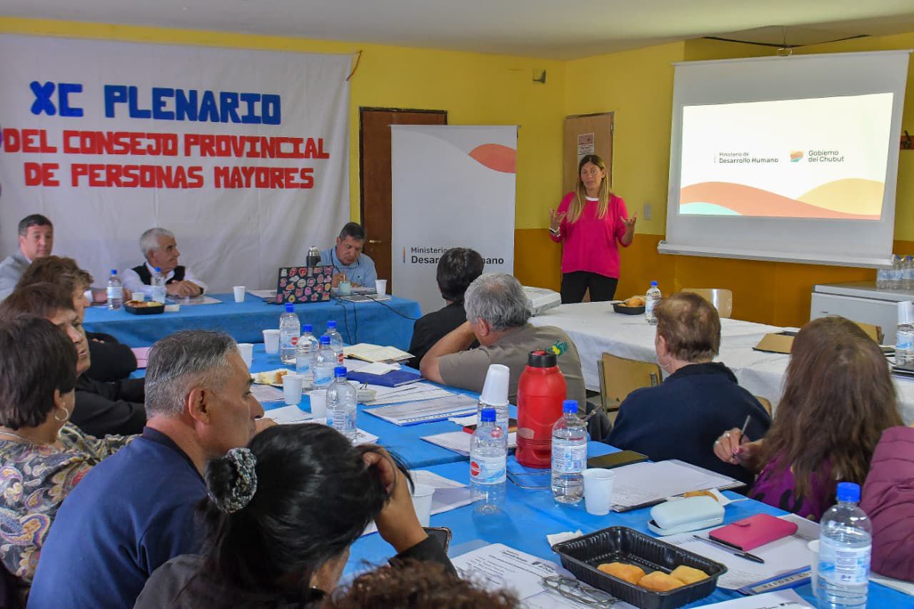 Chubut presentó el Programa Provincial de Promoción y Cuidado de las Personas Mayores en Paso de Indios