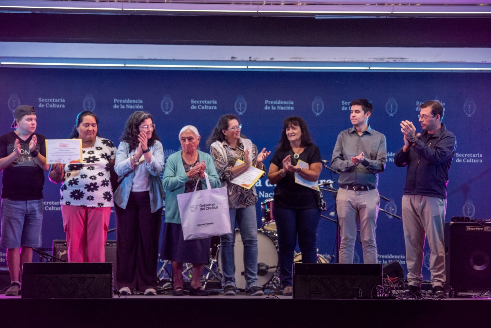 El Gobierno anunció el relanzamiento del Salón Provincial de Artesanías “Celestina Currumil” El Gobierno anunció el relanzamiento del Salón Provincial de Artesanías “Celestina Currumil”