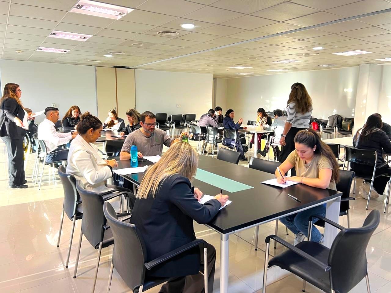 Chubut puso en marcha el primer concurso abierto a la comunidad para cubrir cargos jerárquicos en el Ministerio de Seguridad y Justicia Chubut puso en marcha el primer concurso abierto a la comunidad para cubrir cargos jerárquicos en el Ministerio de Seguridad y Justicia
