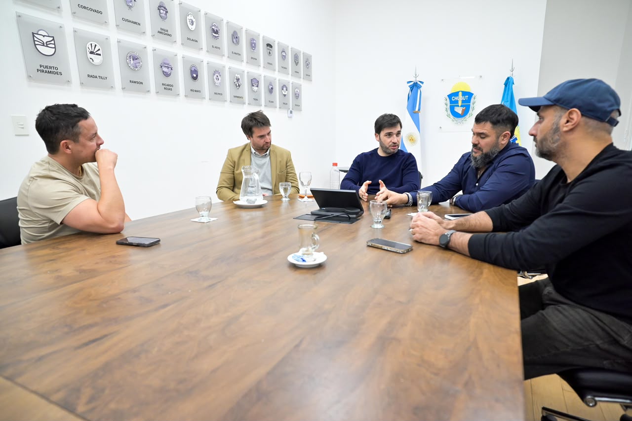 Provincia destrabó el conflicto pesquero y aseguró el comienzo de una temporada clave para miles de familias chubutenses Provincia destrabó el conflicto pesquero y aseguró el comienzo de una temporada clave para miles de familias chubutenses
