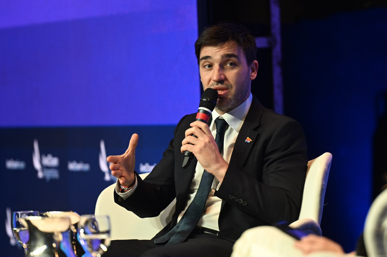 Torres destacó el potencial energético de Chubut y llamó a construir una agenda federal de desarrollo Torres destacó el potencial energético de Chubut y llamó a construir una agenda federal de desarrollo